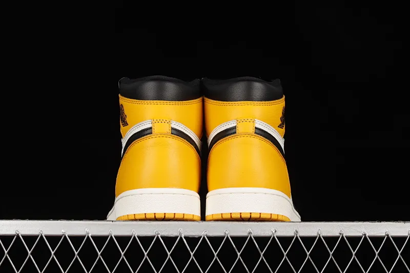 All categories Air Jordan Jordan series basketball shoes Air Jordan 1 High foreign trade version Air Jordan 1 Retro High OG AJ1 Joe 1 black and yellow toe 555088-711